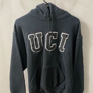 Uci sweater